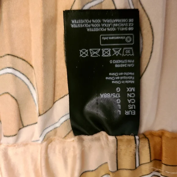 H & M  pleated skirt size L satin - Picture 5 of 5